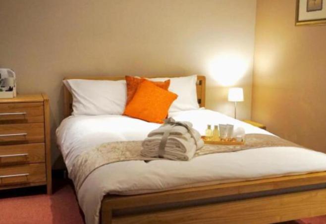 ביגלסווייד Stratton Cottage Guesthouse מראה חיצוני תמונה A bedroom at the hotel